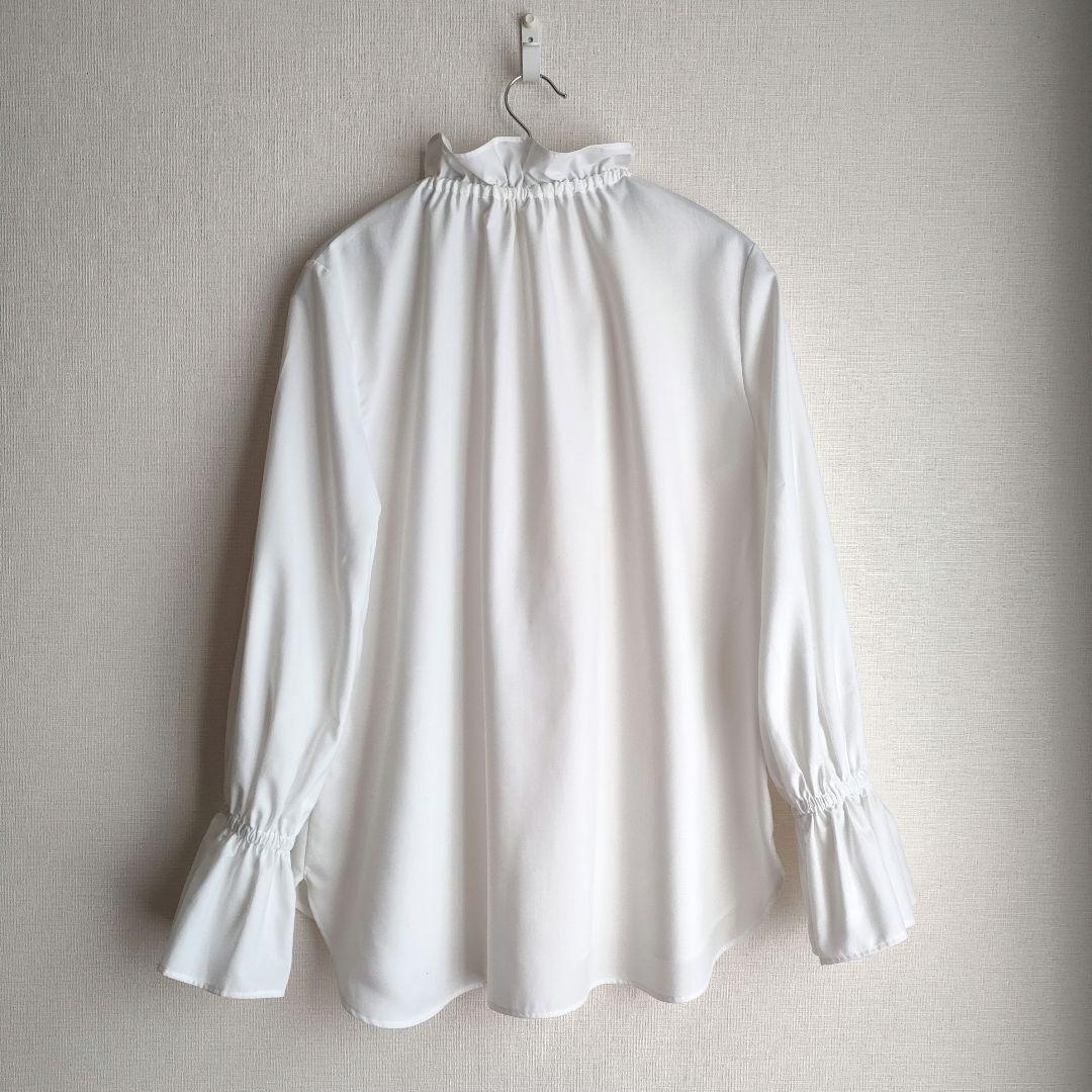 美品 ユナイテッドアローズ フリルカラーフレアスリーブブラウス