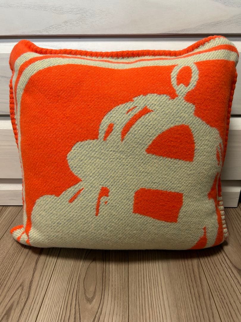 新品　HERMESクッション