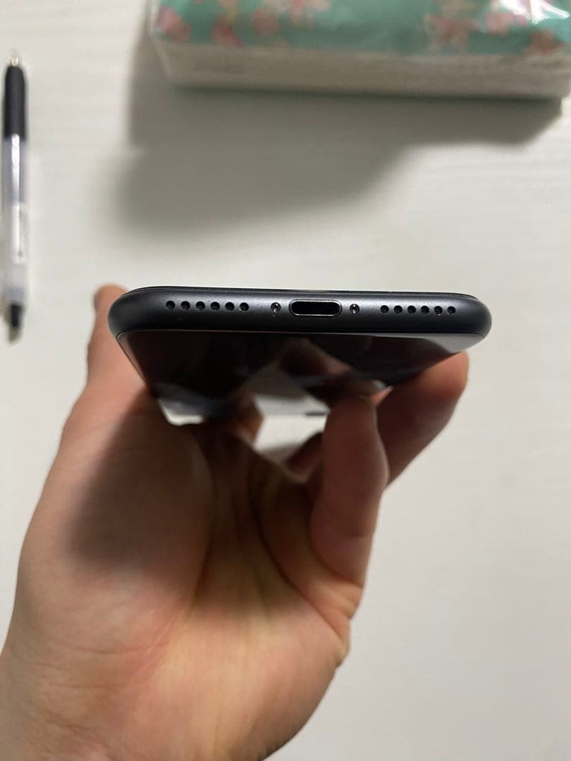 iPhone 8 ブラック クリアケース付きSIM フリ