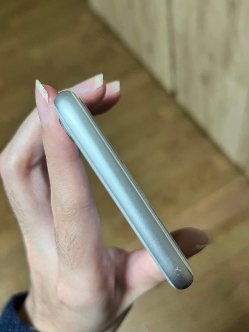 最終値下げ　Apple iPhone8 SIMロックなし　最大バッテリー76%