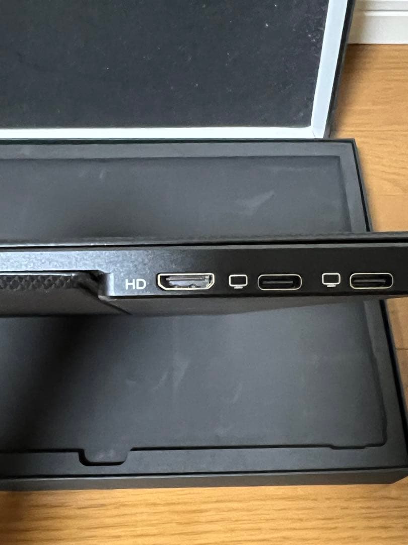 PROMETHEUS 17.3インチ フルHDモバイルモニター