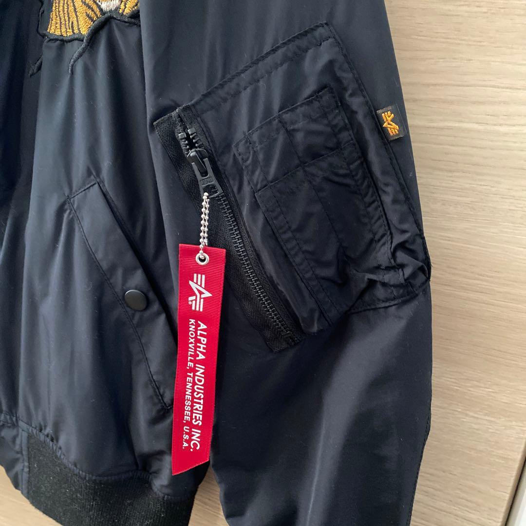 アルファインダストリーズALPHA INDUSTRIESスカジャン刺繍M