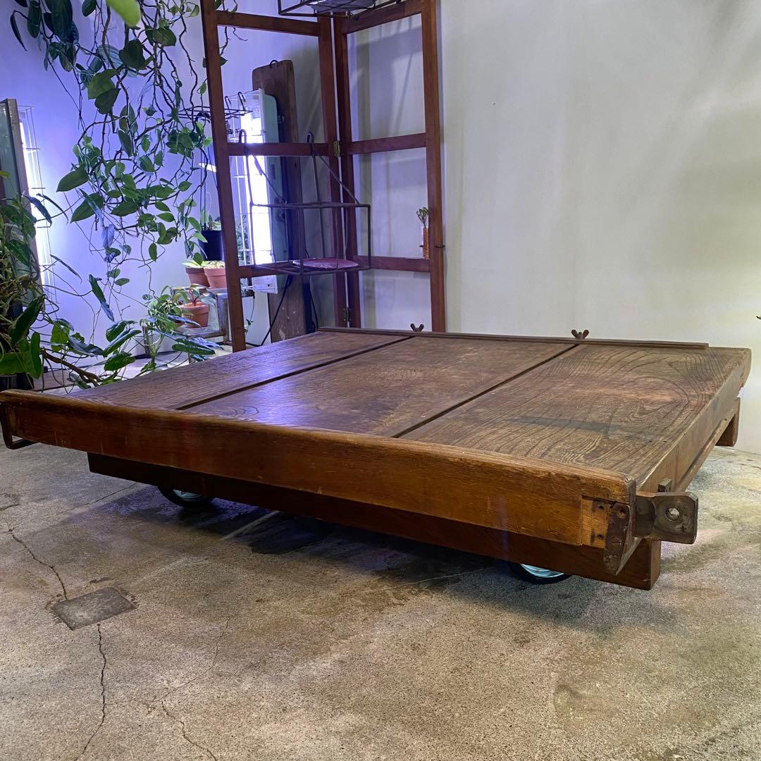 欅材ローテーブル キャスター付き 展示台 アンティーク