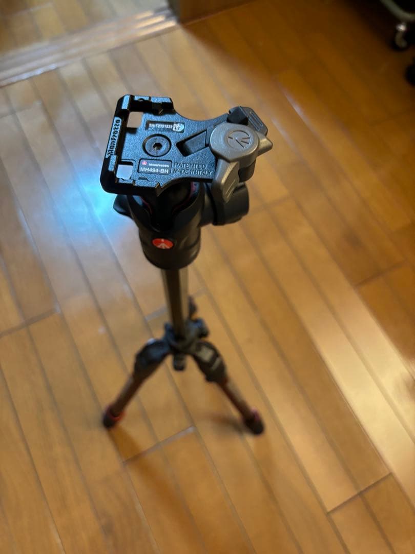 Manfrotto befreeアドバンス アルミニウムT三脚キット レッド