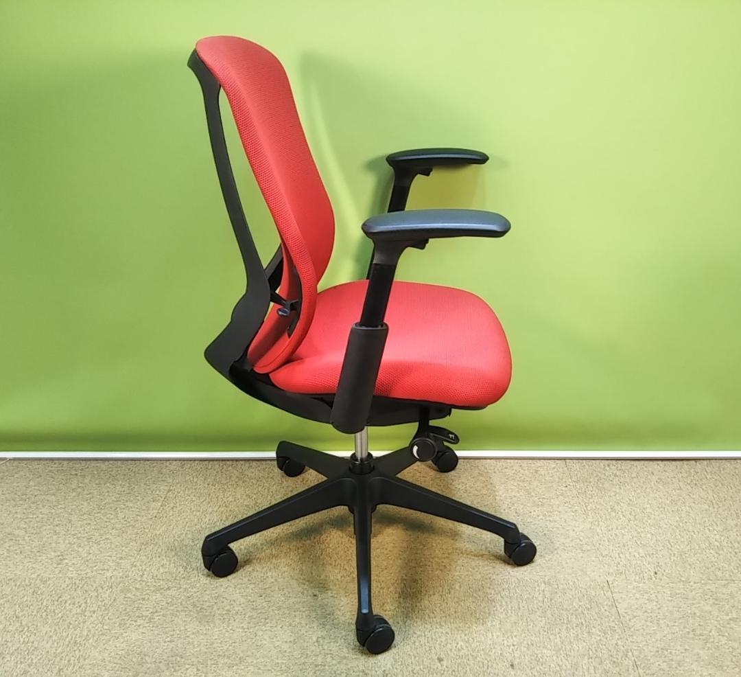 zv　オカムラ　シルフィーチェア　前傾機能　ハイバック　クッションタイプ 中古