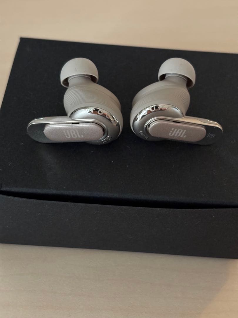 JBL TOUR PRO 3 ワイヤレスイヤホン