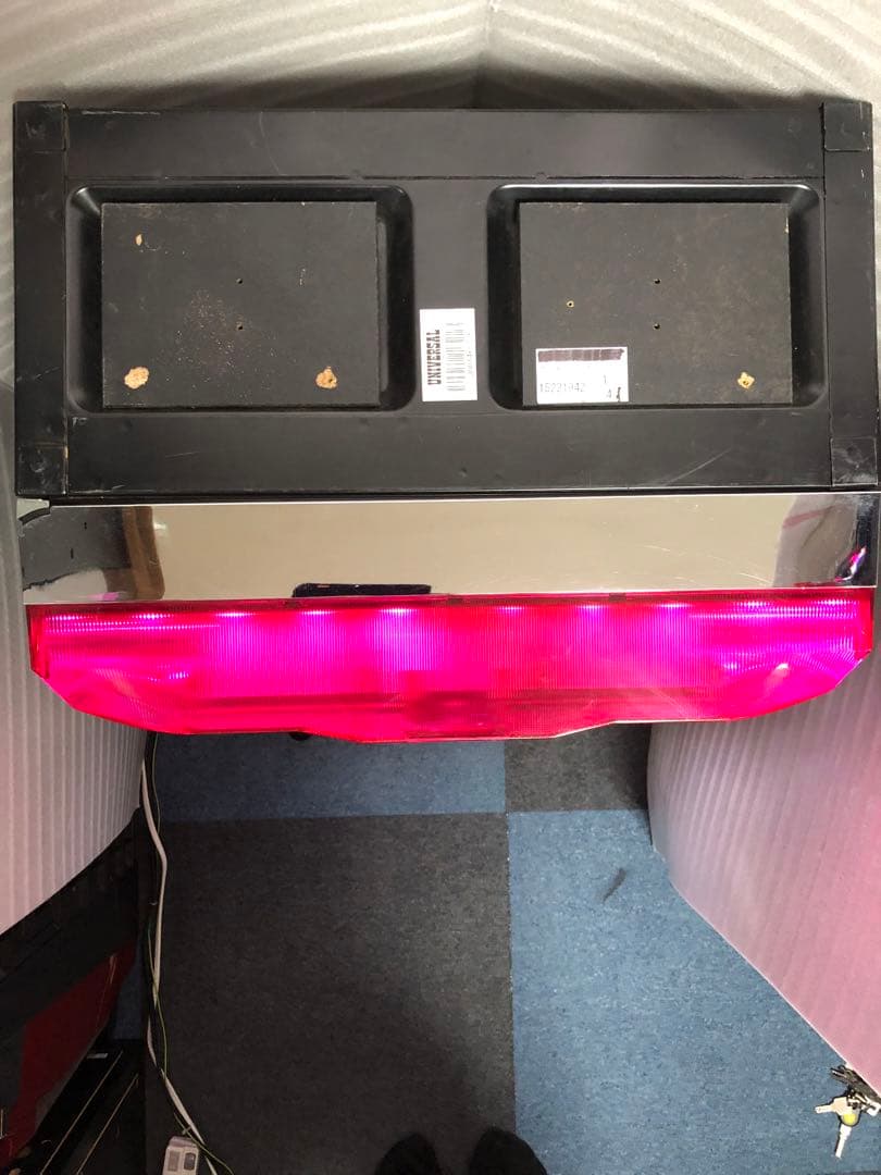 ⚠︎説明文必読⚠︎ パチスロ　サンダーV リボルト　実機+鍵等付属品(送料込)