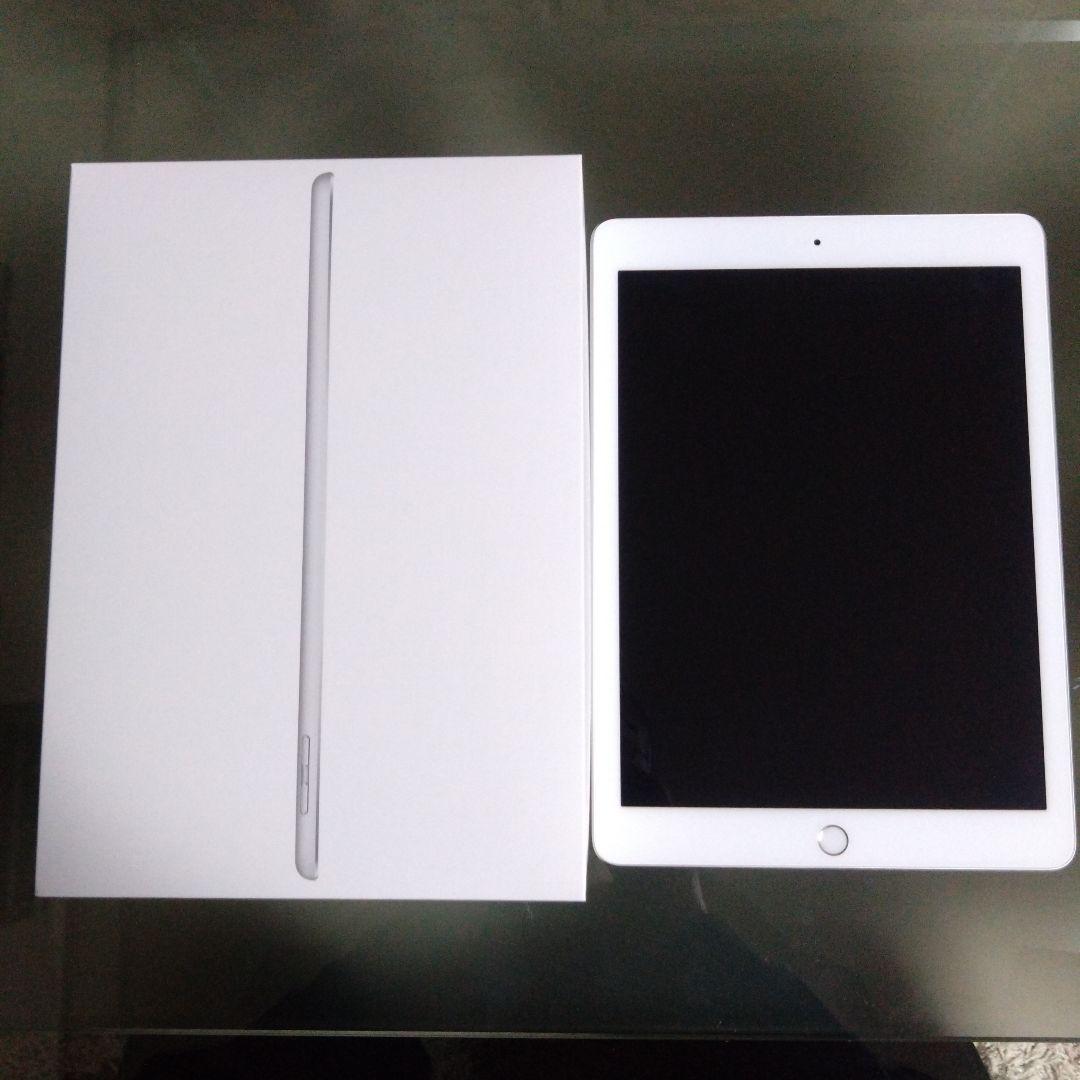 Apple iPad 第5世代　ホワイト 本体