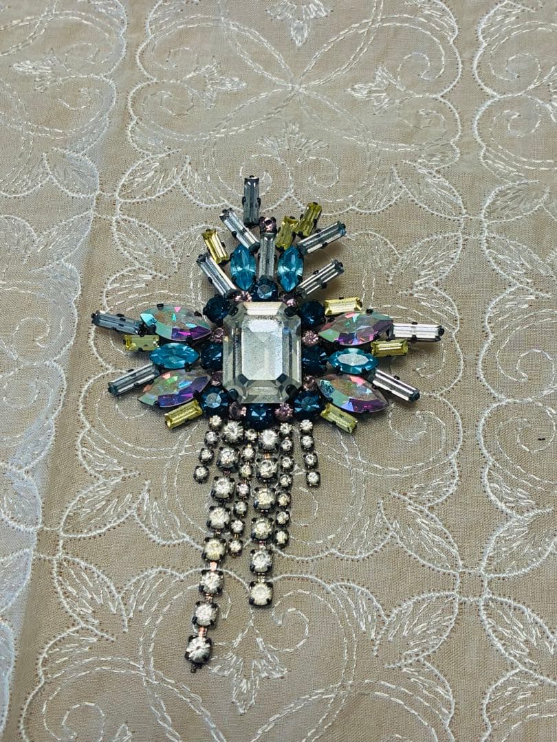 Christian Lacroix ヴィンテージブローチ