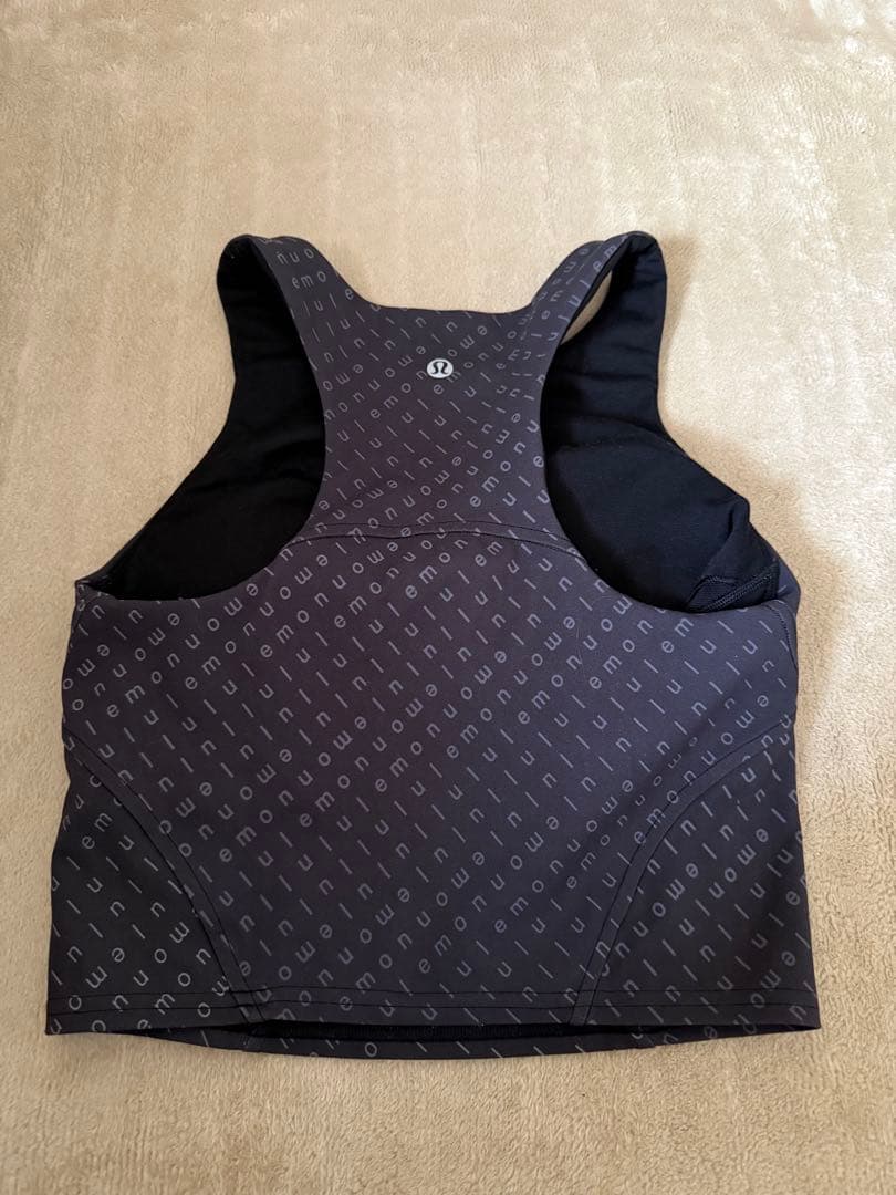 lululemon ロゴ柄ウェアセットタンクトップレギンス