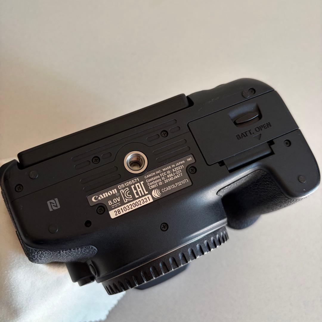 Canon EOS kiss X8i ダブルズームキット