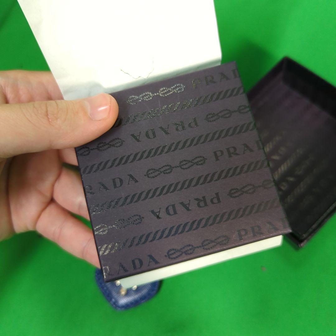 PRADA　ネイビー キーホルダー