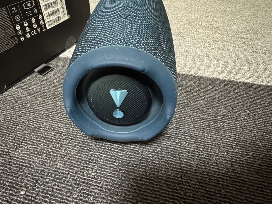 JBL Charge 5 ワイヤレススピーカーネイビー　美品　値下