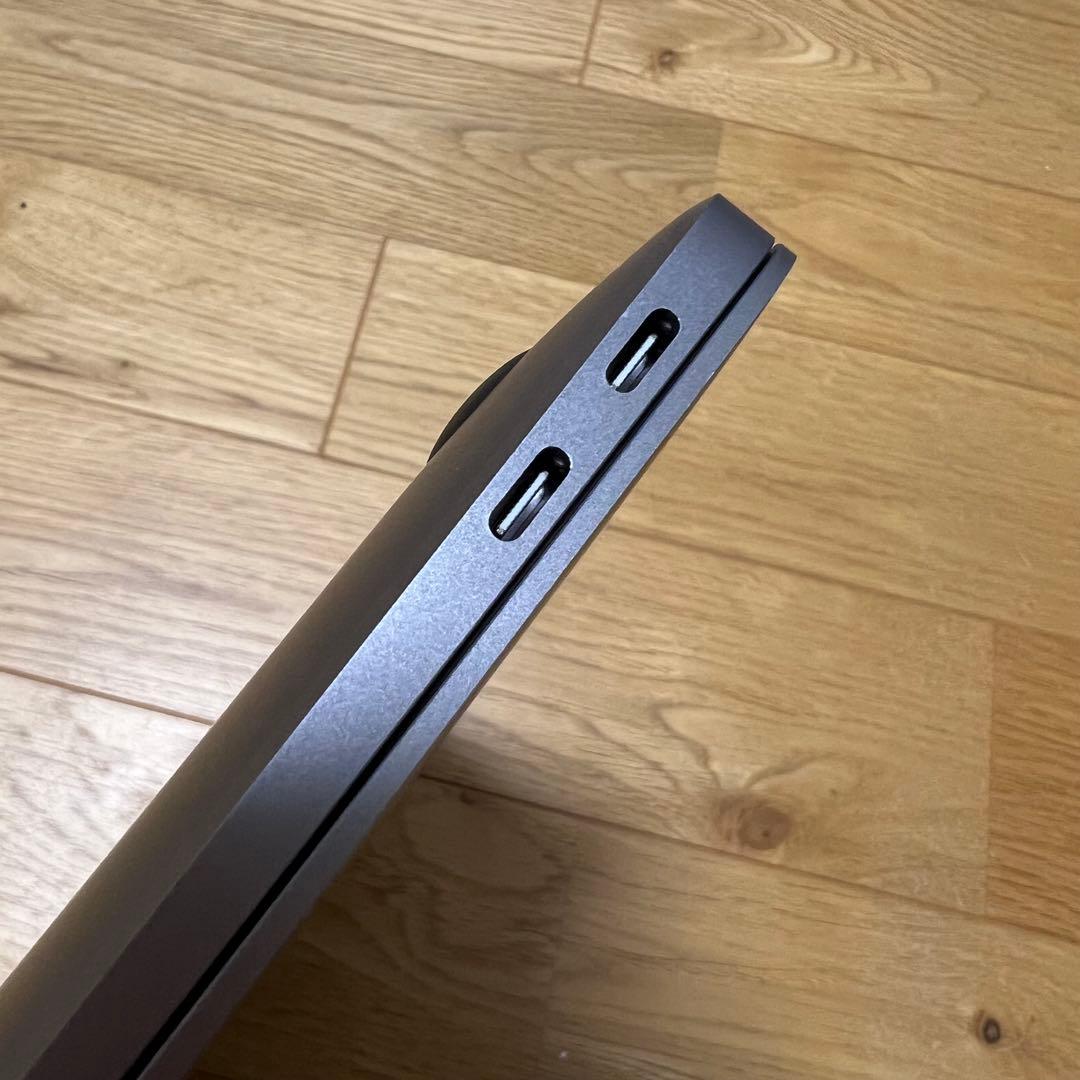 MacBook Air 13インチ　スペースグレー