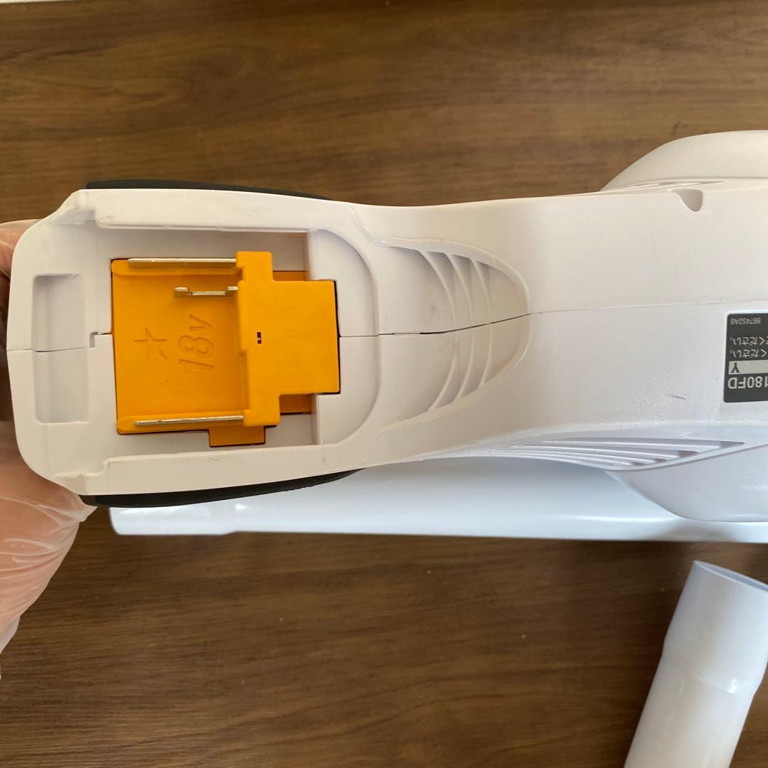 Makita CL180FD スティッククリーナ− 電源あり