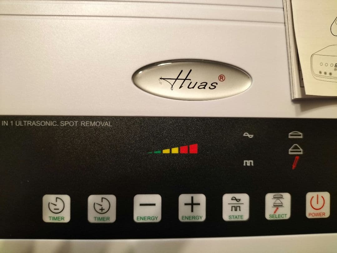 エステサロン向けの有名シミ取りマシン。