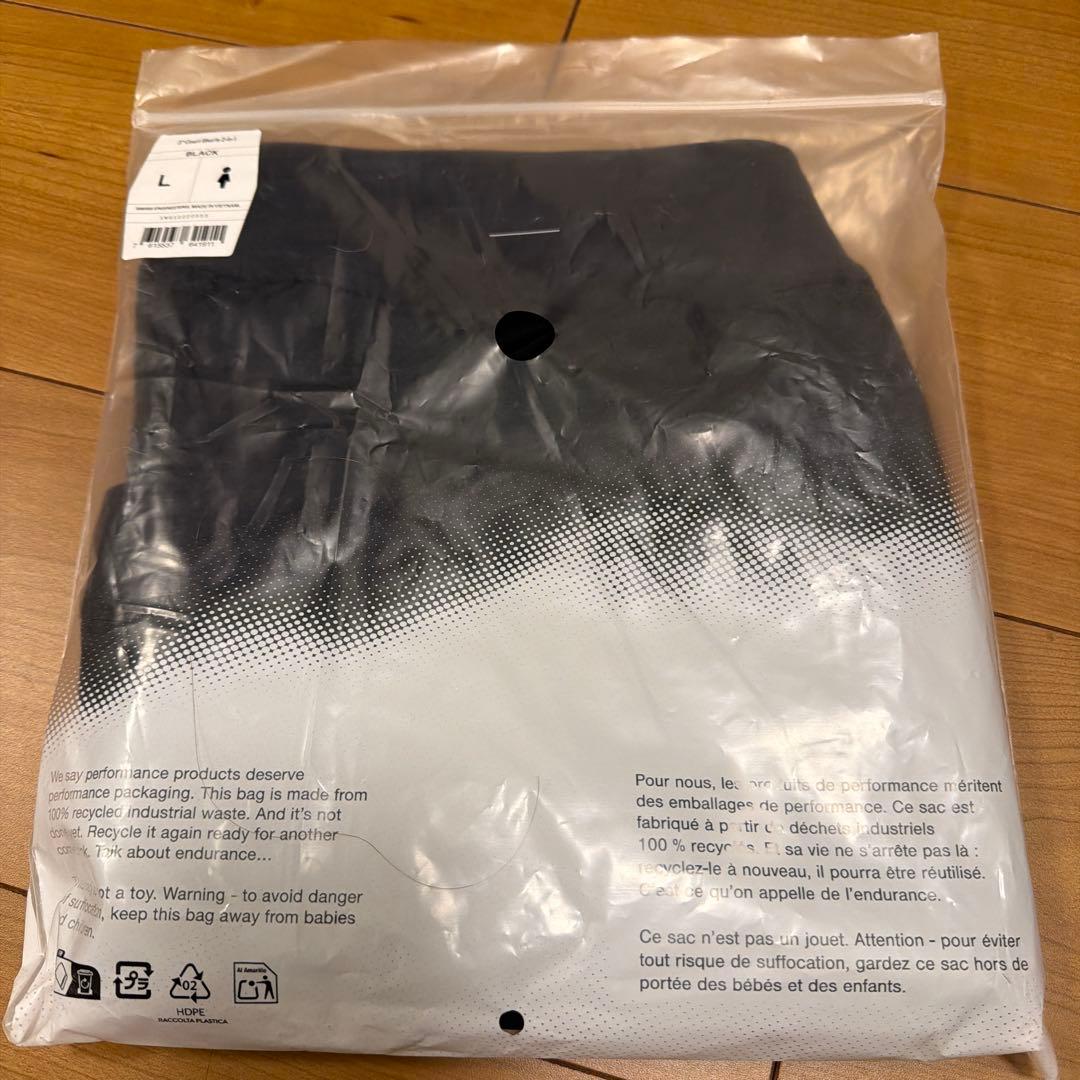 【新品】on テニス Lサイズ コートショーツ イガ シフィオンテク 全豪 AO