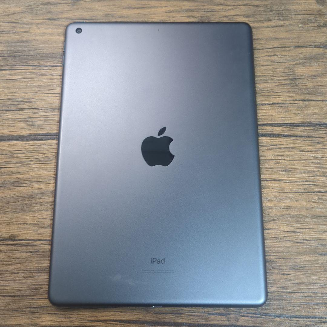 iPad 10.2インチ 第7世代　Wi-Fiモデル 32gb