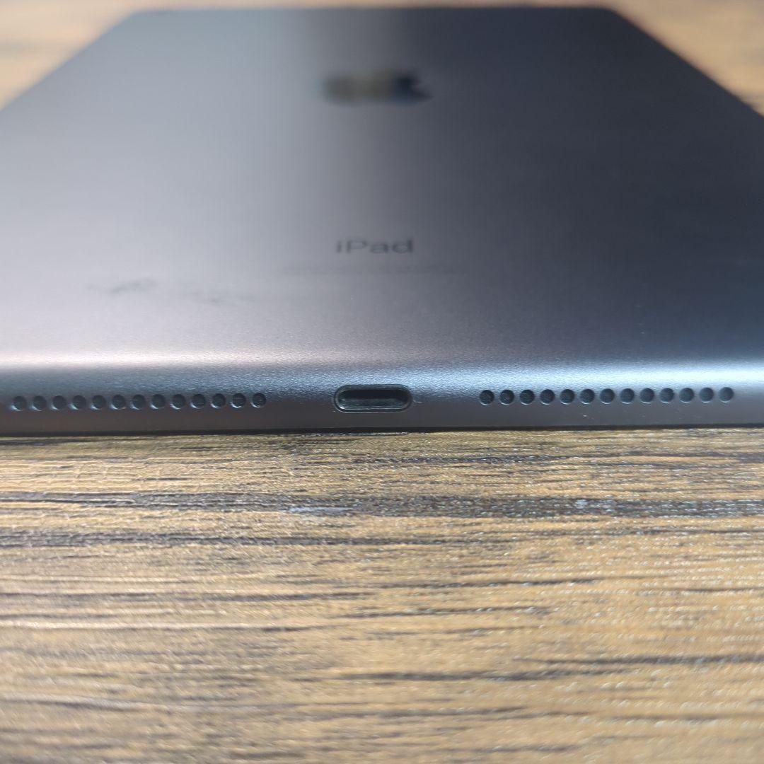 iPad 10.2インチ 第7世代　Wi-Fiモデル 32gb