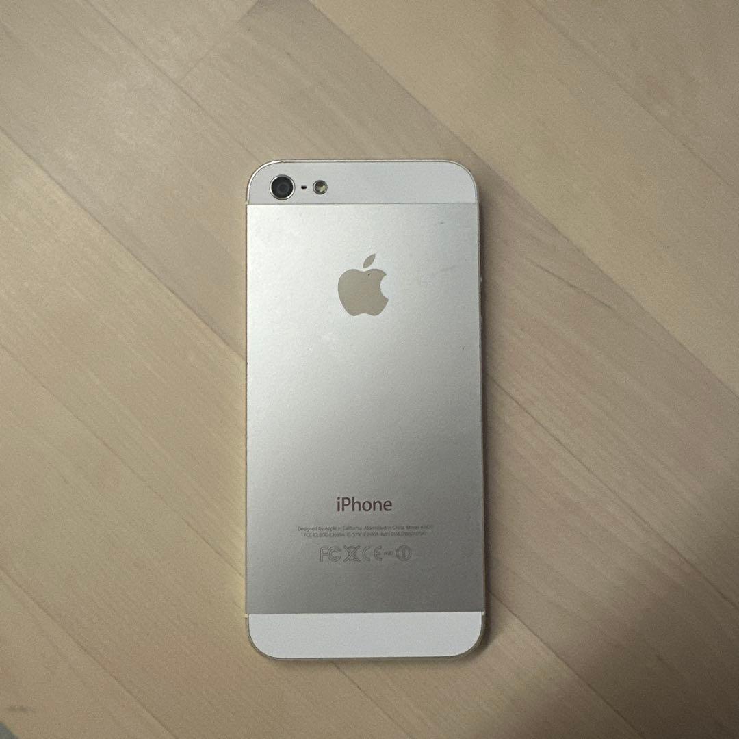 Apple iPhone 5 ホワイト 本体