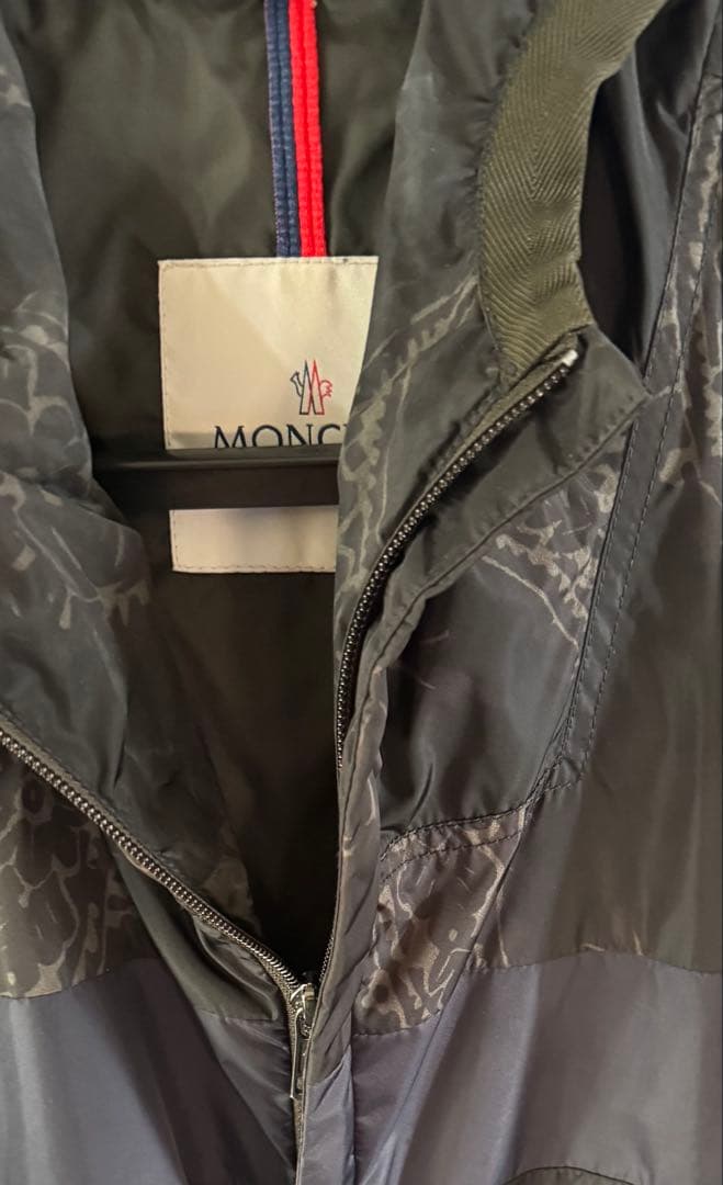 MONCLER ナイロンジャケット フード付き　サイズ1 s相当