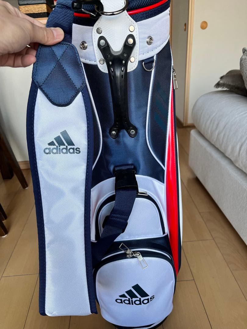 美品adidas アディダス　ゴルフ マストハブ　軽量キャディバッグ 9型　白紺