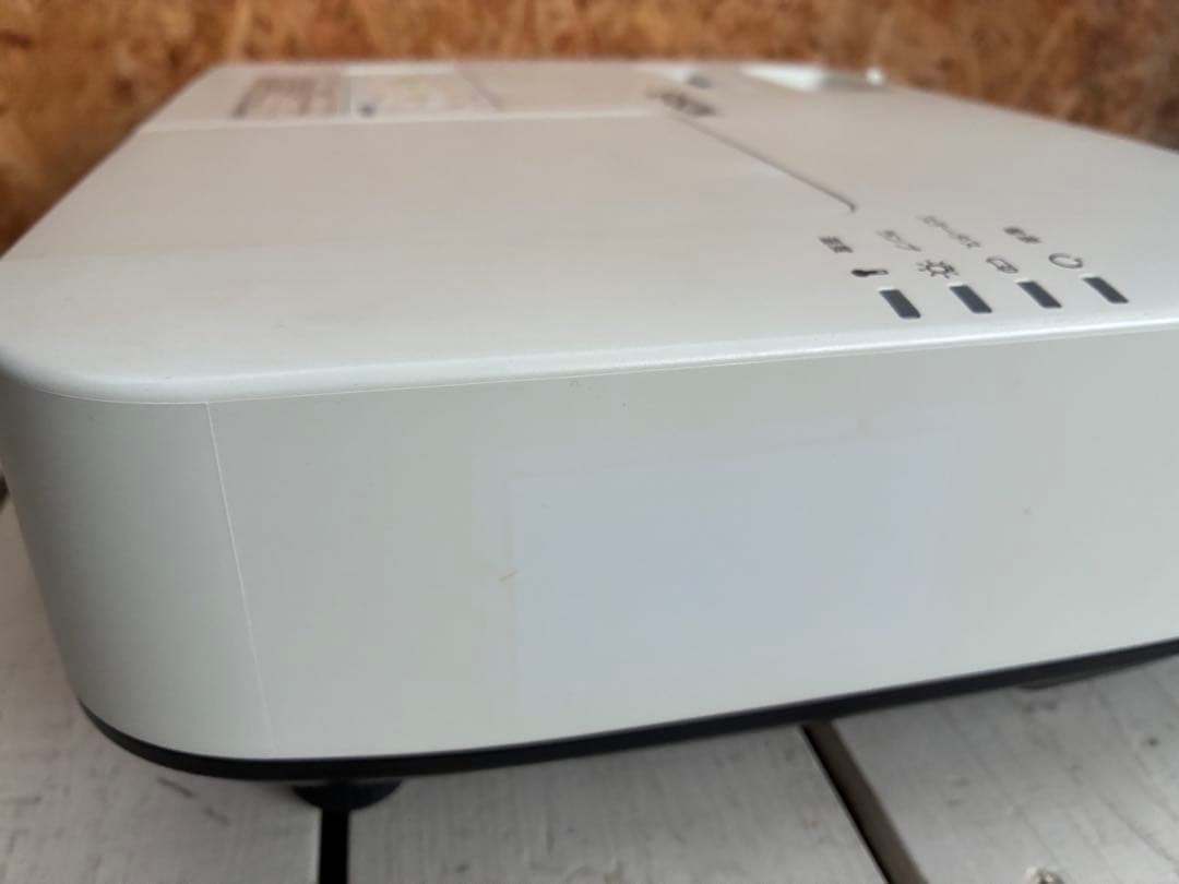 0698 EPSON プロジェクター　EB-2140W WXGA