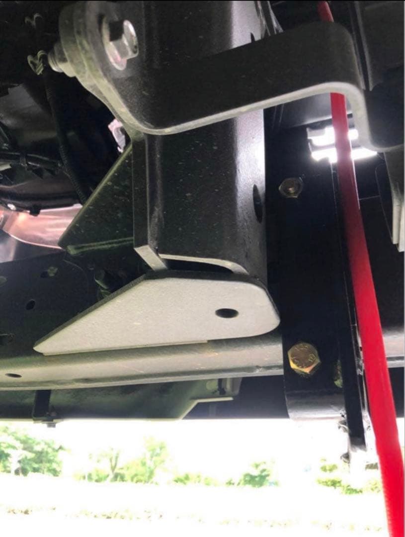 17プロフィア低床4軸用フォグランプステー