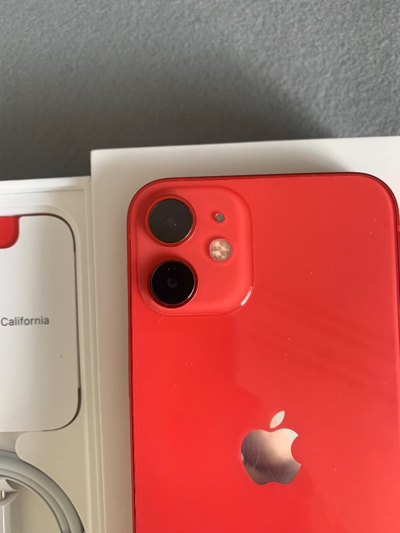 超美品　国内版　SIMフリー　iPhone12 mini 128GB レッド色