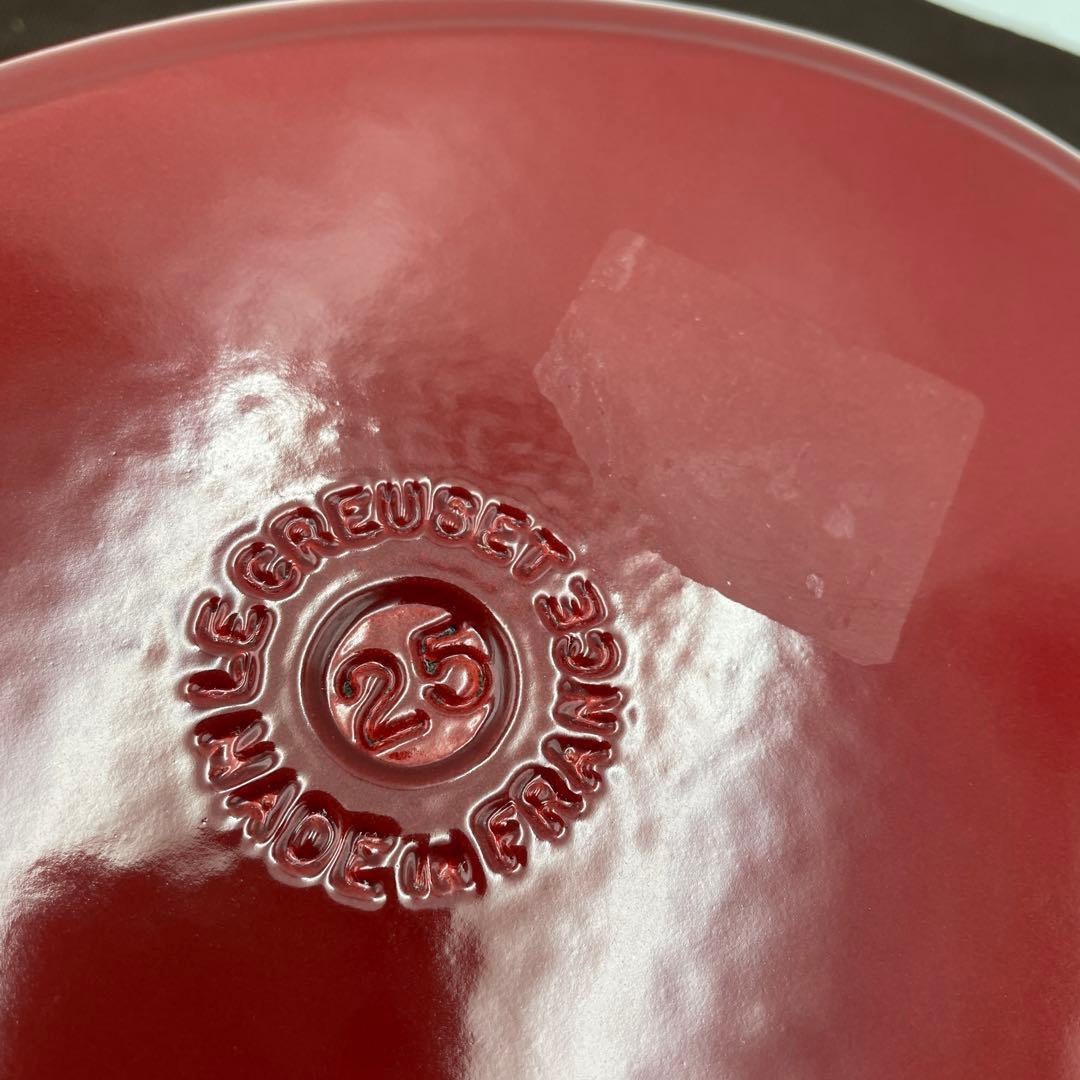 極美品　LE CREUSET ココット　オーバル　25cm チェリーレッド