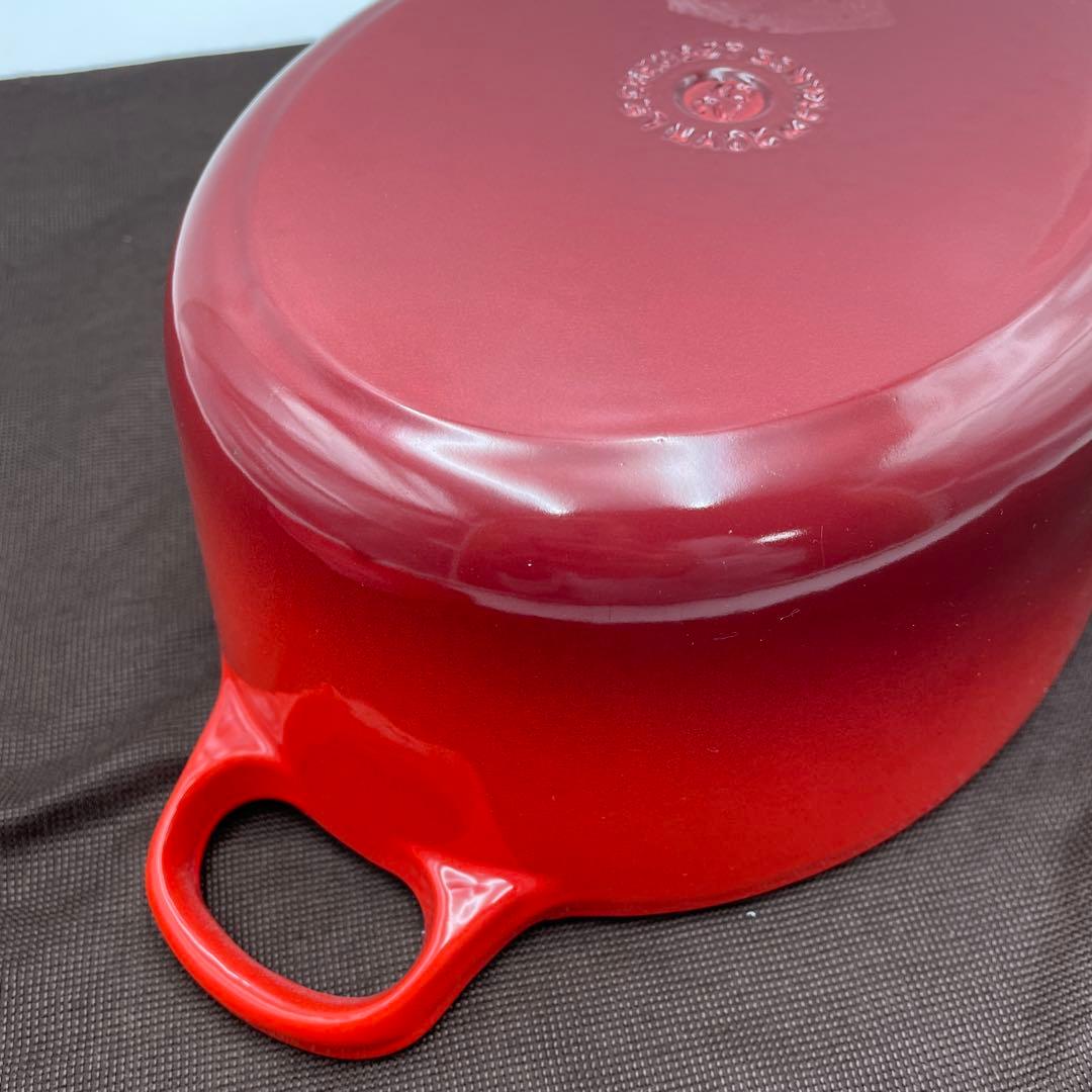 極美品　LE CREUSET ココット　オーバル　25cm チェリーレッド