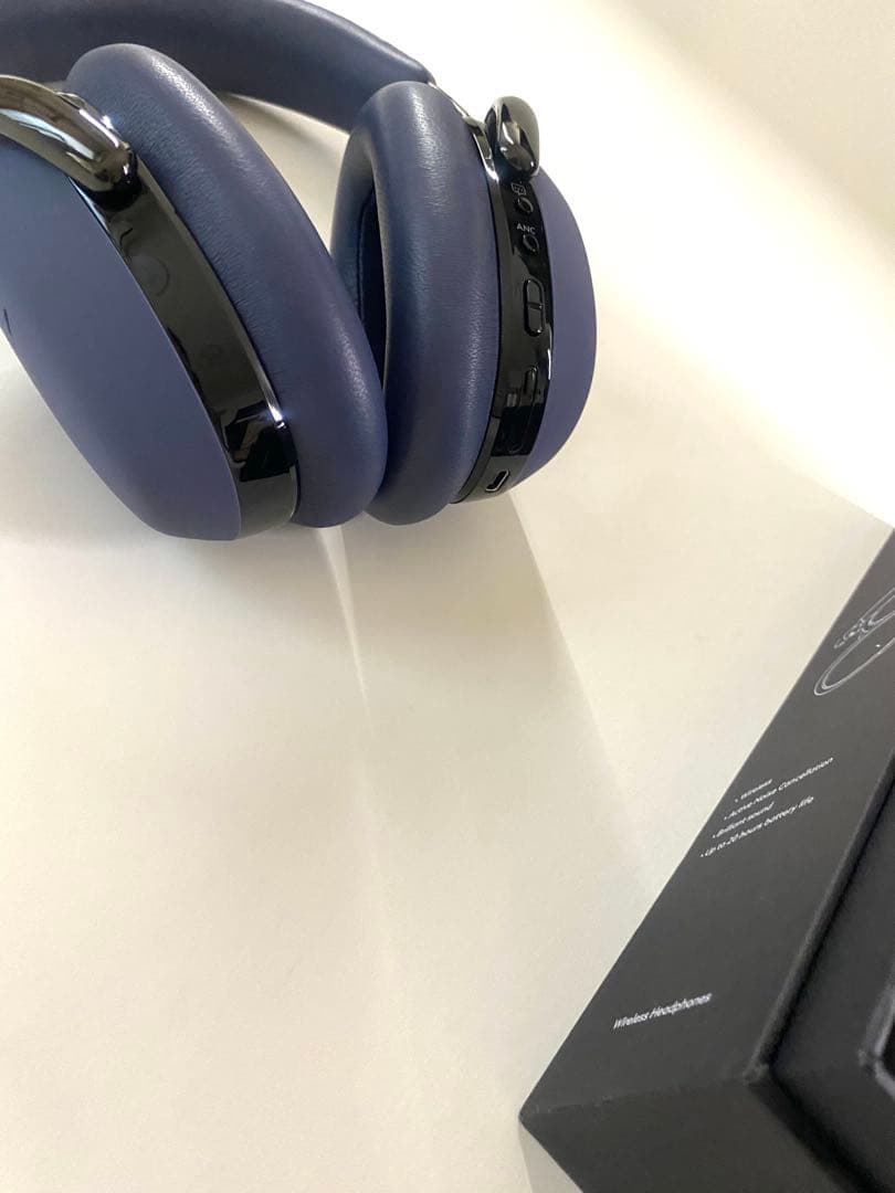 ◎ モンブラン MB 01 ヘッドフォン X MAISON KITSUNÉ