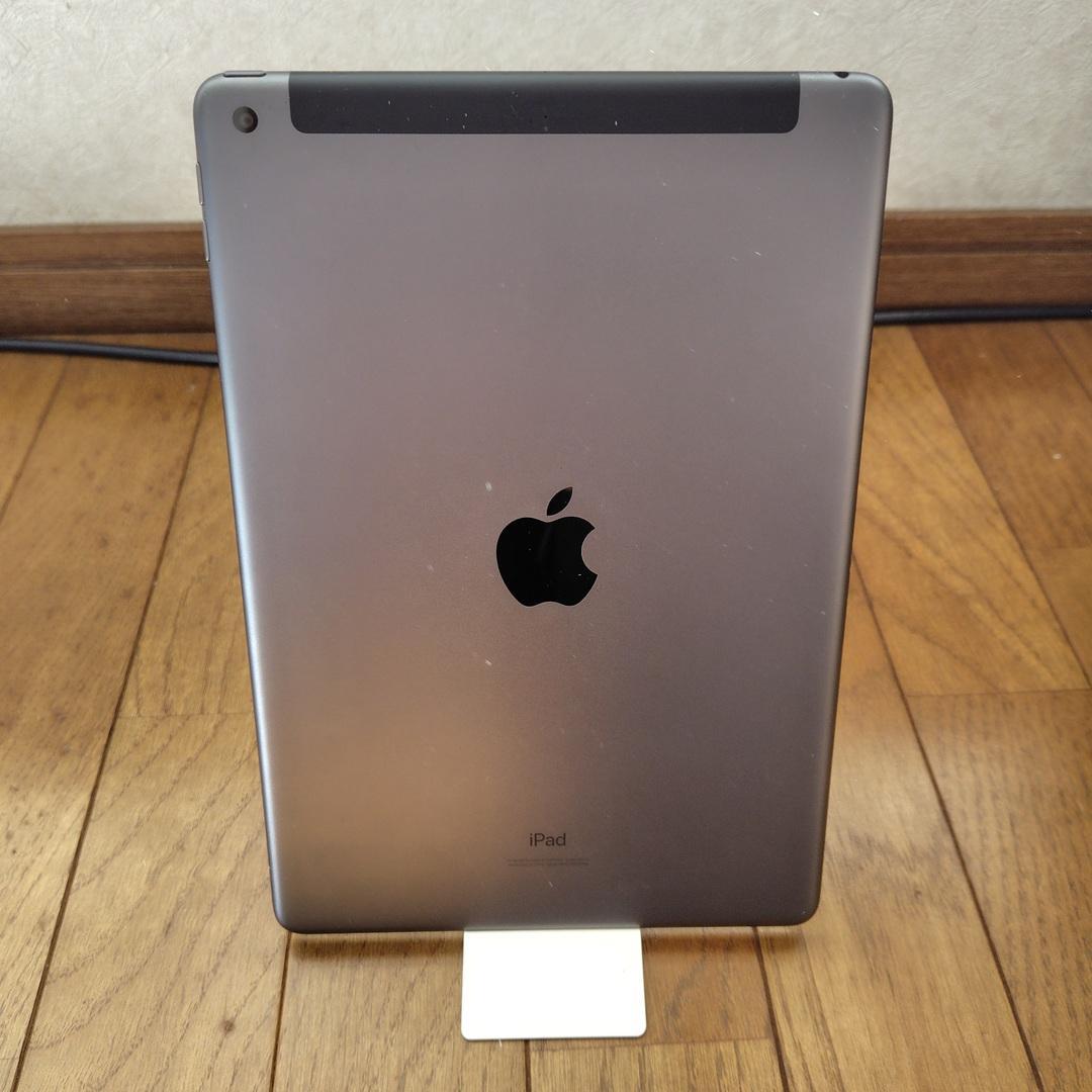 iPad 第8世代 32GB Wi-Fi+Cellular シルバー色