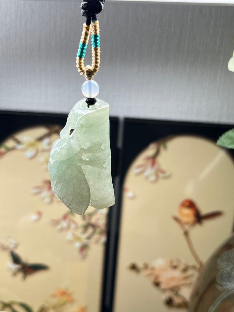 リアル品★天然A貨翡翠　氷種淡い油青翡翠【一鸣惊人】蝉ネックレス　鑑定書付き