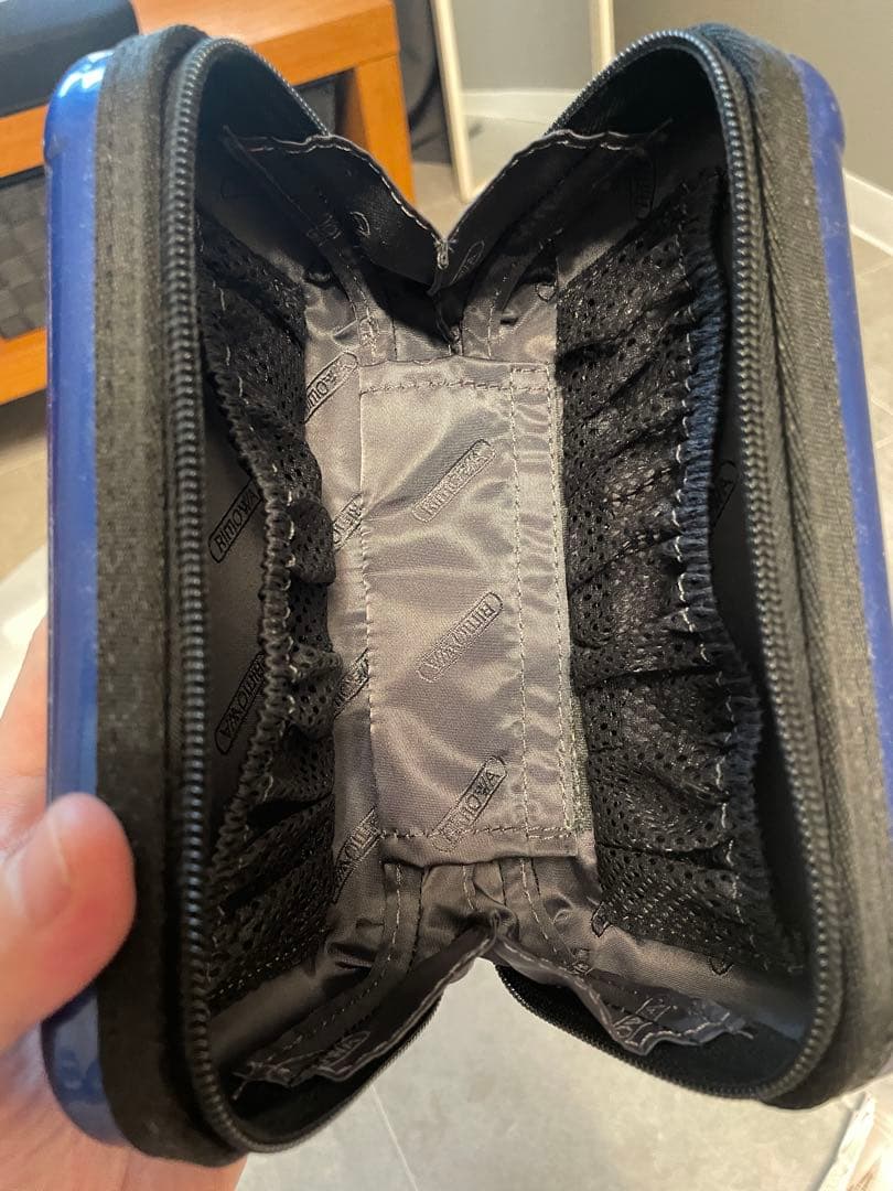 新品、未使用品 RIMOA リモワ ドイツ本店限定ポーチ 非売品です。