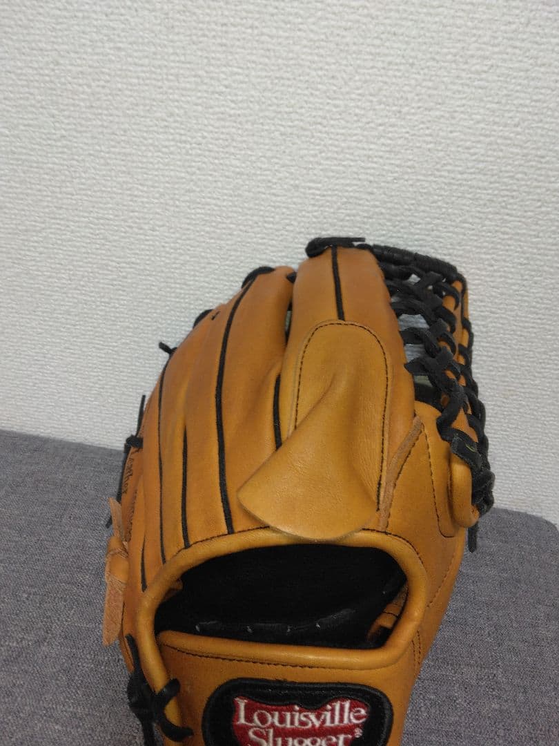 ルイスビルスラッガー一般軟式　オールラウンド兼ピッチャー　アメリカ国土型ラベル