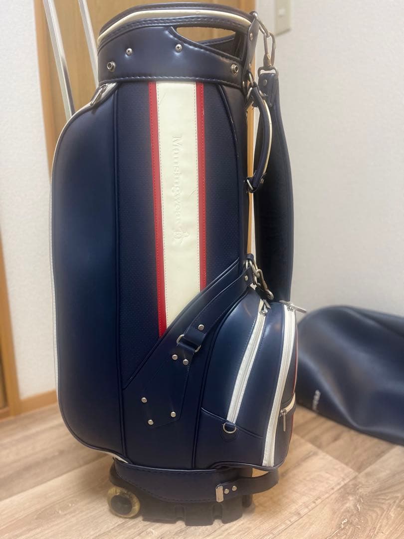 マンシングウェア　ゴルフキャディーバッグ　　紺色　キャスター付