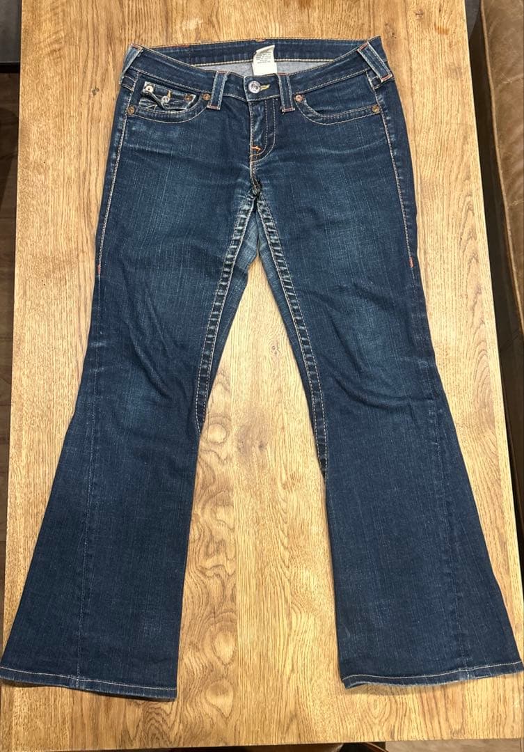 io着用TRUE RELIGION 28 フレアデニム