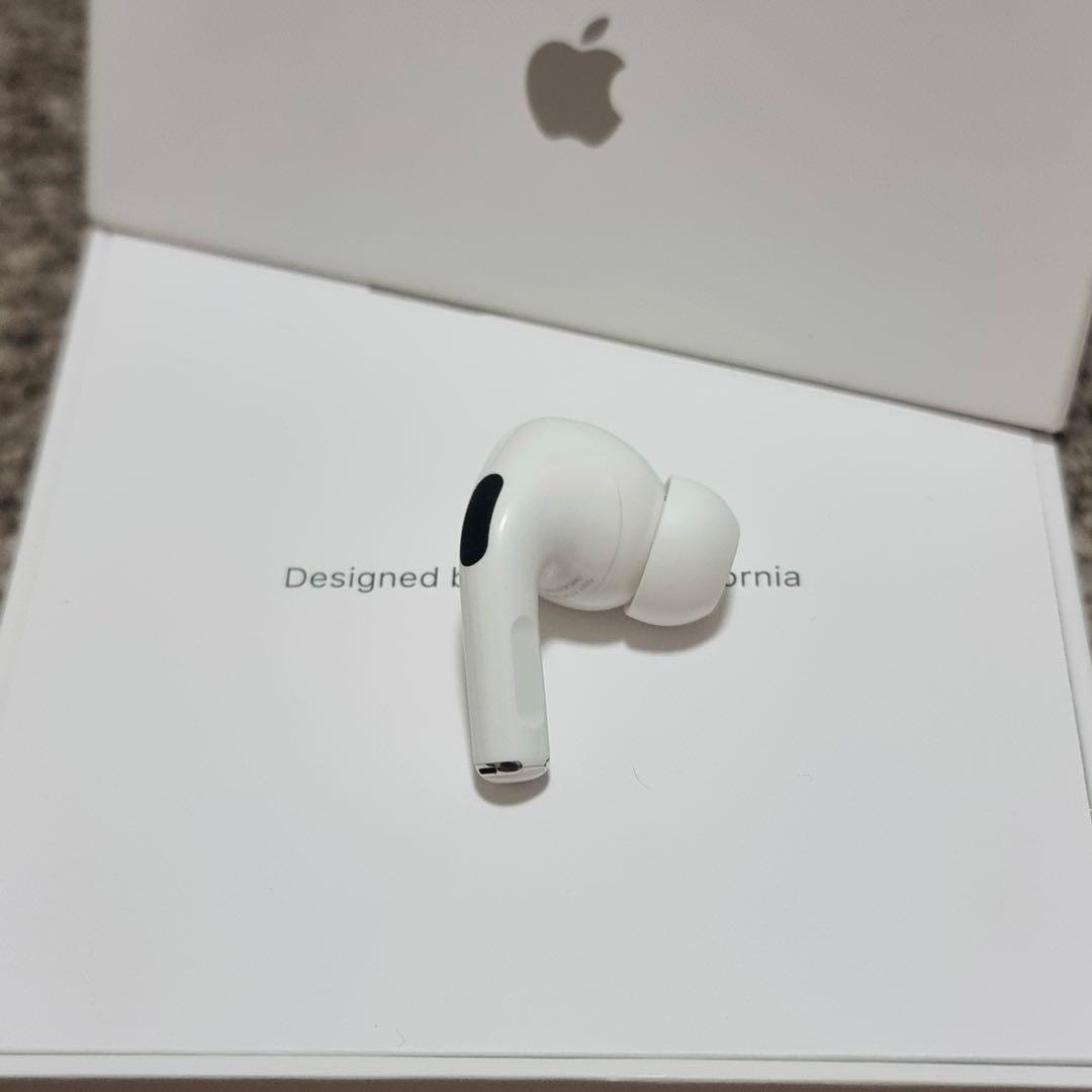AirPodsPro 2 第二世代 USB-C イヤホン　片側　右耳 R側　66