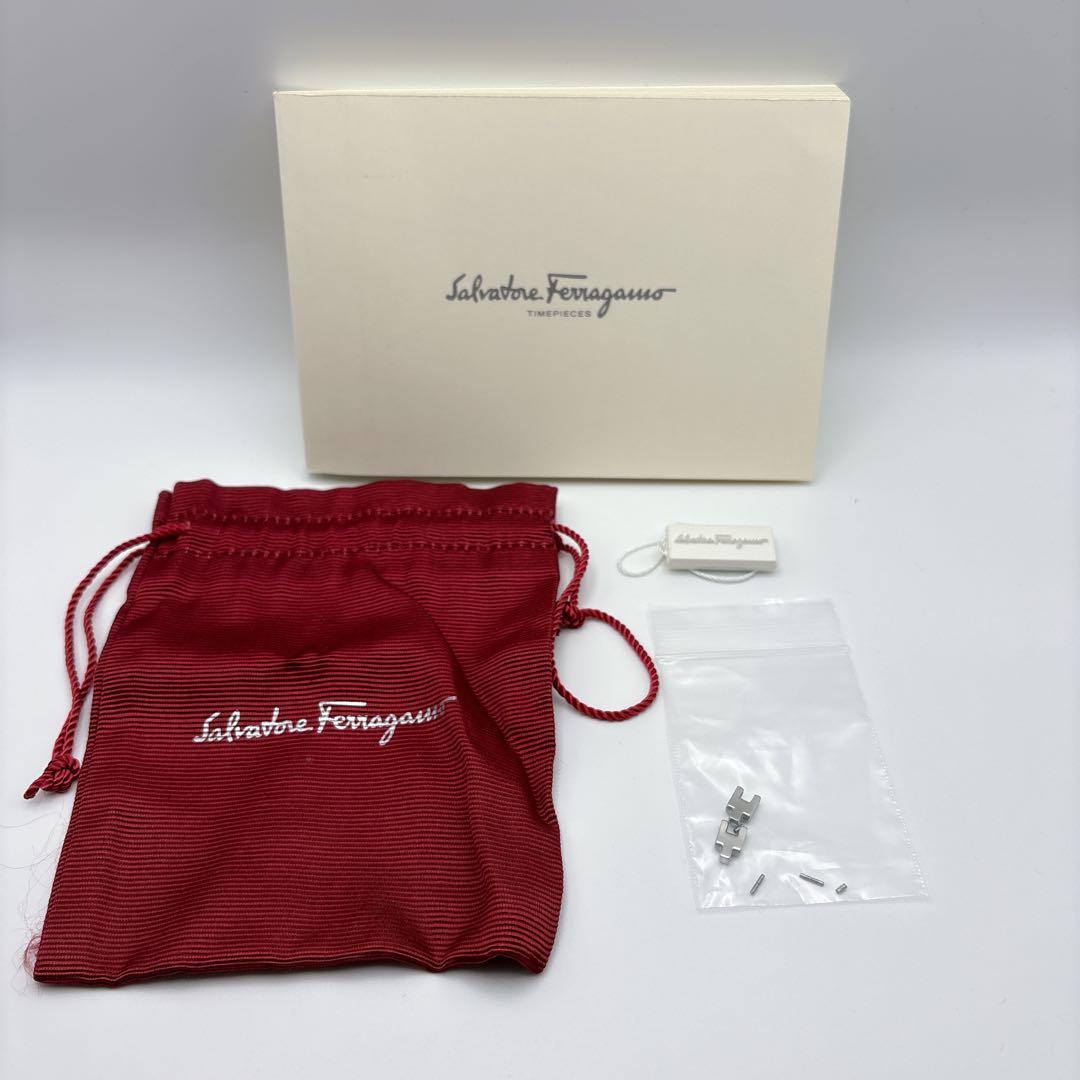 フェラガモ FERRAGAMO ガンチーニ 腕時計