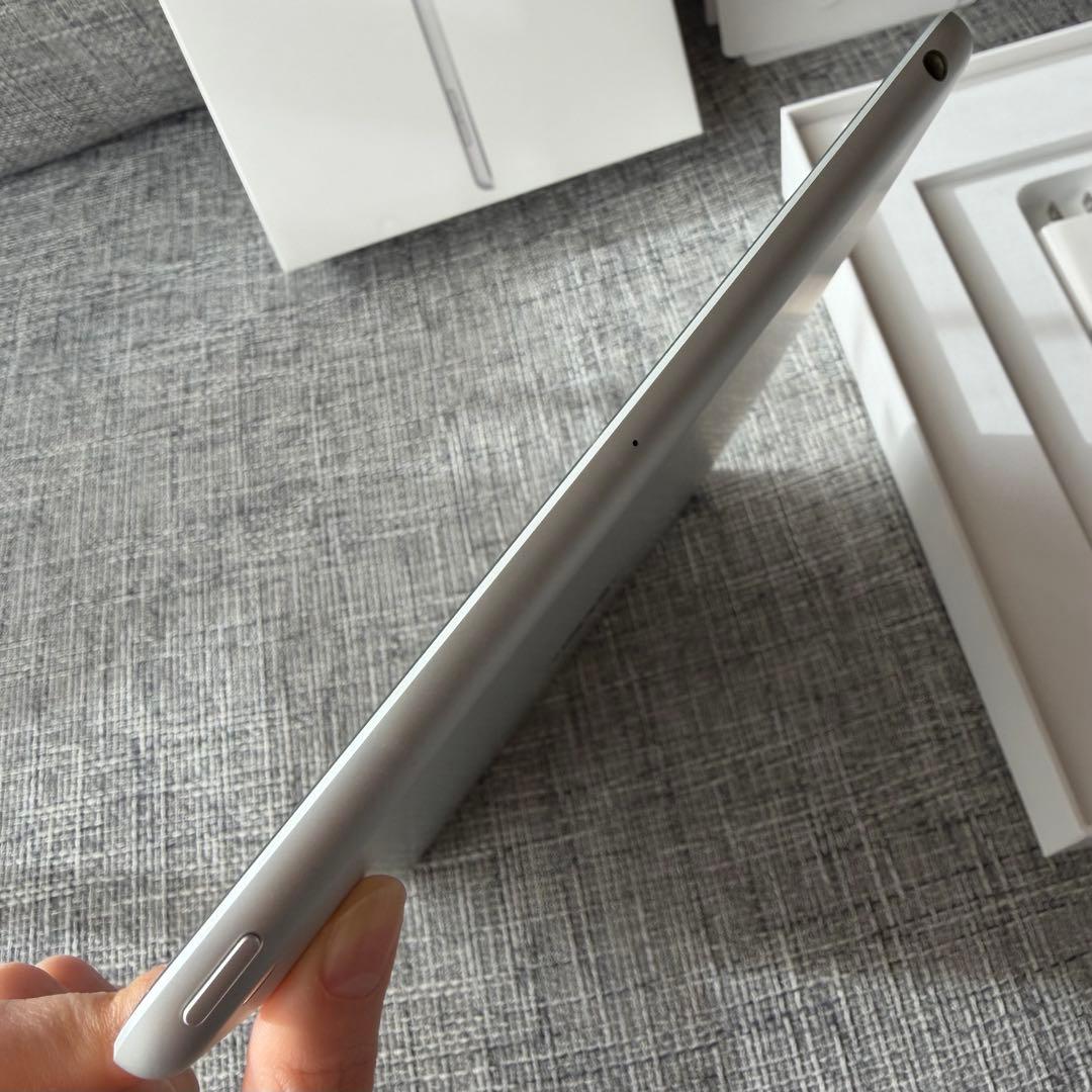 美品　iPad 第9世代 64GB Wi-Fi 付属品新品