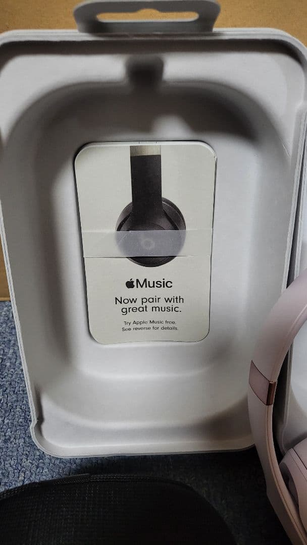 Beats　Solo4　ヘッドフォン　クラウドピンク