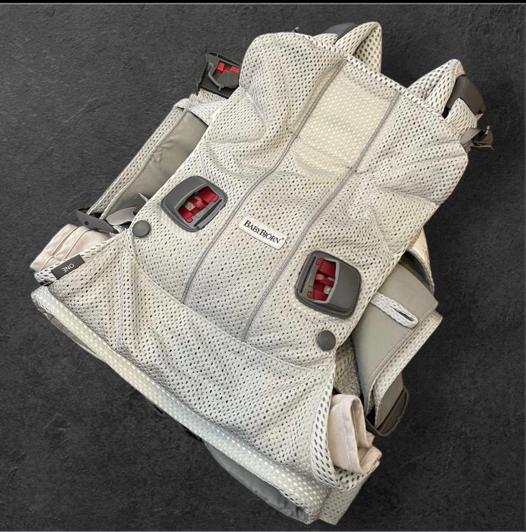 【ベビービョルン】♡極美品♡BabyBjörnワンカイエアー (グレーベージュ)
