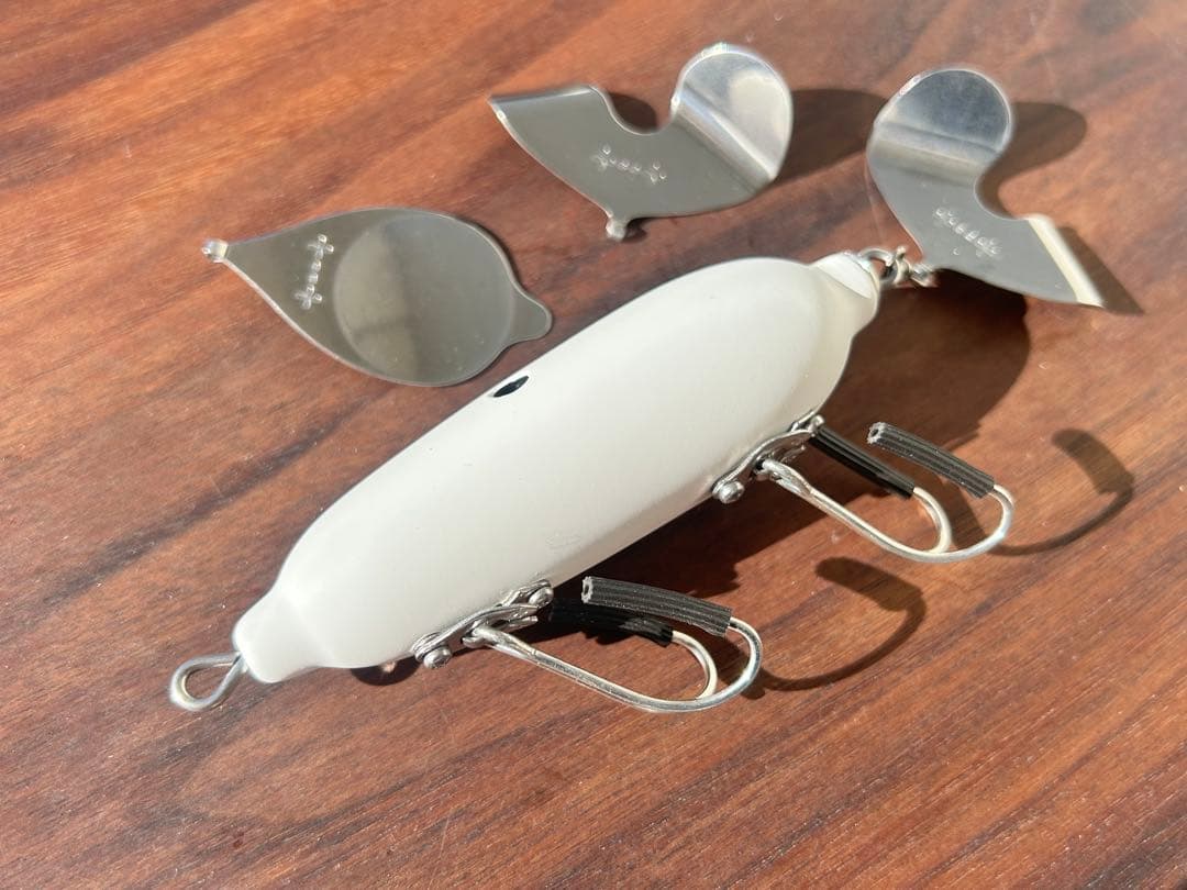 ティート　モヤンチーノ　アナアキ