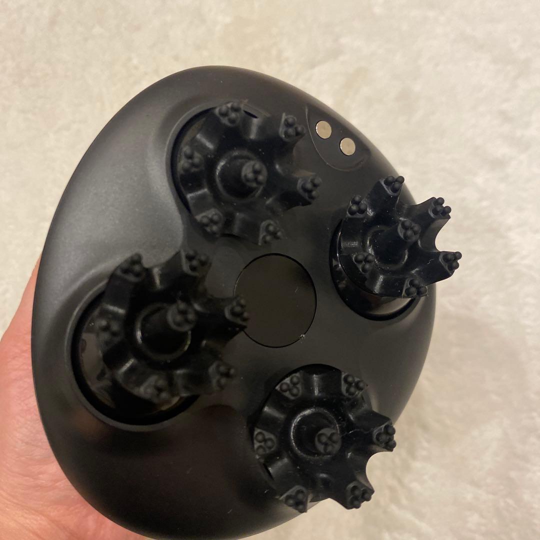 限定セール！現品限り！NIPLUX EMS ヘッドマッサージ　小顔　浮腫　育毛