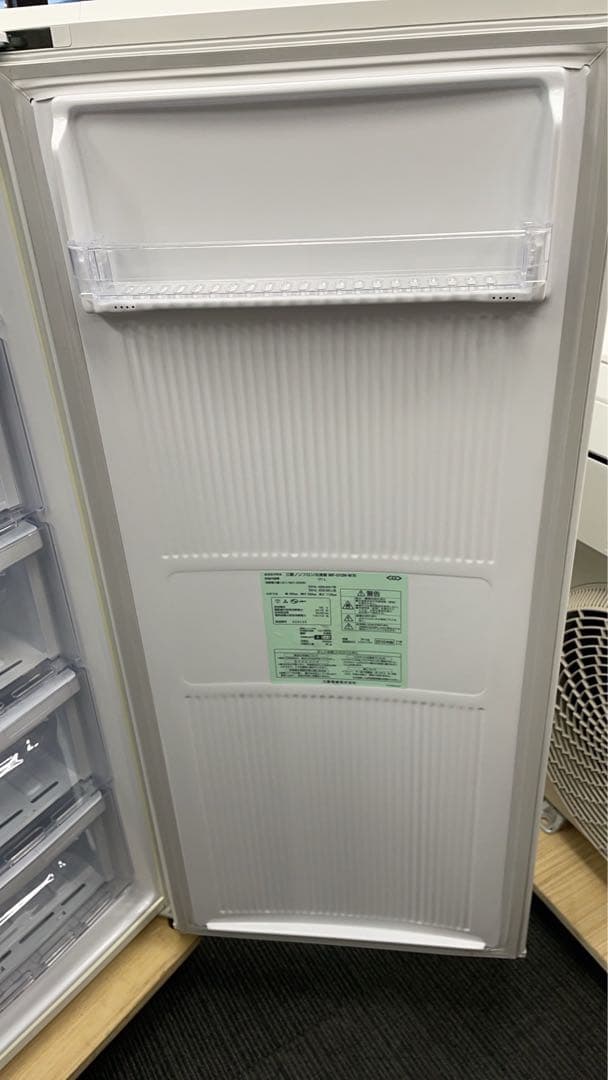 名古屋市近郊送料無料★中古格安！三菱電機ノンフロン冷凍庫 MF-U12N-W