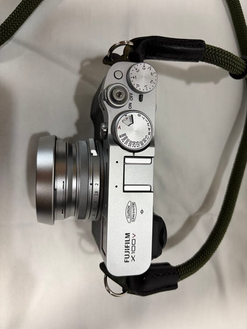 FUJIFILM X100V シルバー　美品・おまけつき