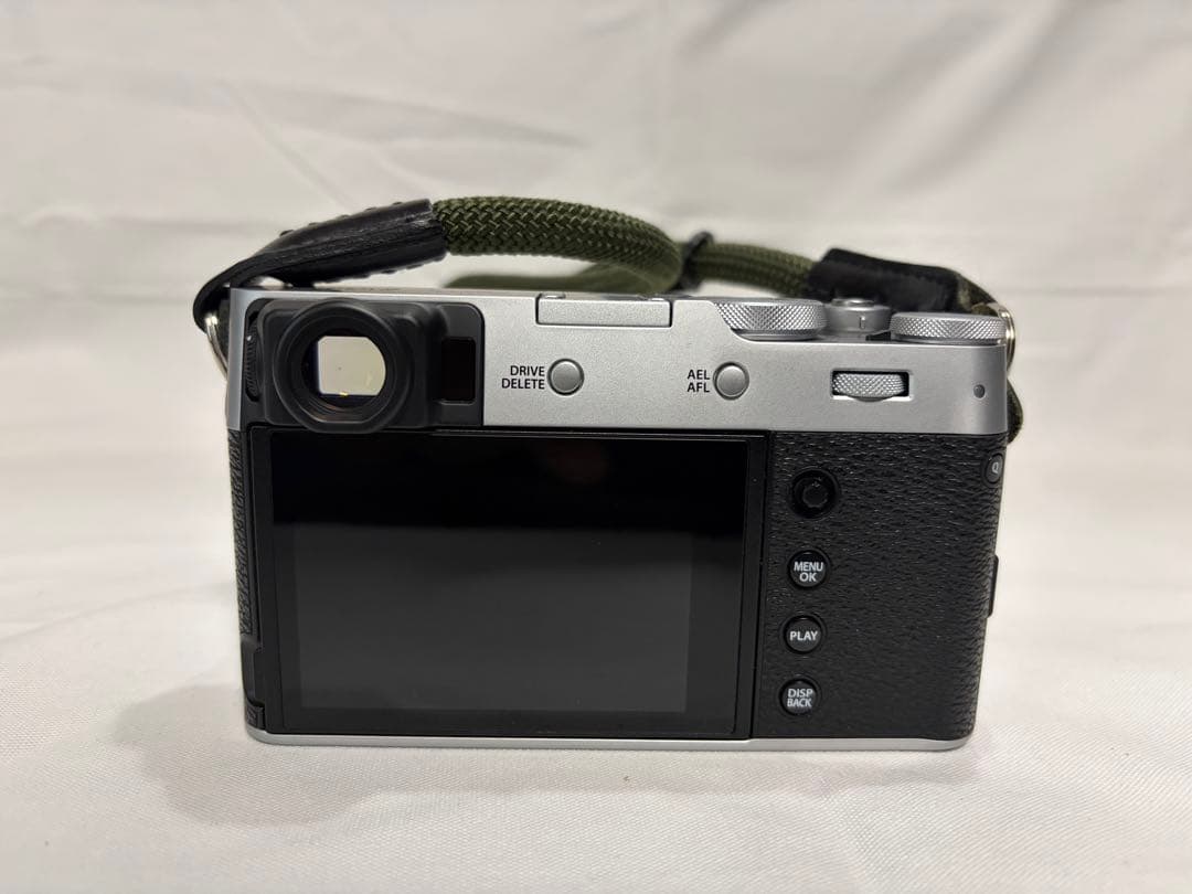 FUJIFILM X100V シルバー　美品・おまけつき
