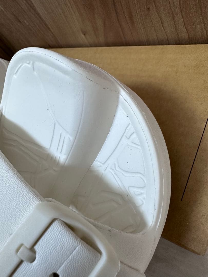 イージーサンダル　ラップホワイト Racbaki