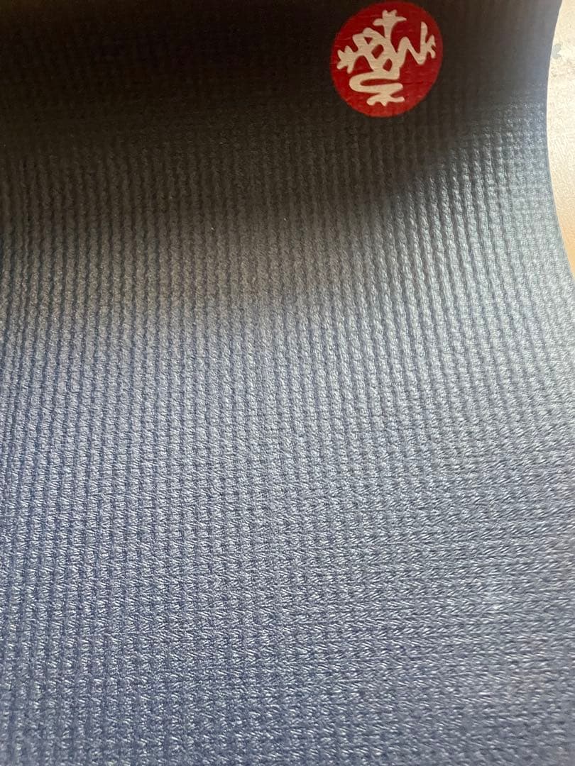 Manduka ヨガマット ネイビー 183cm x 61cm